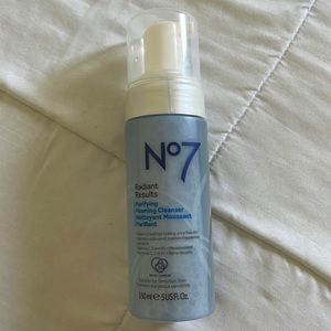 N°7 Radiant Results Purifying Foaming Cleanser